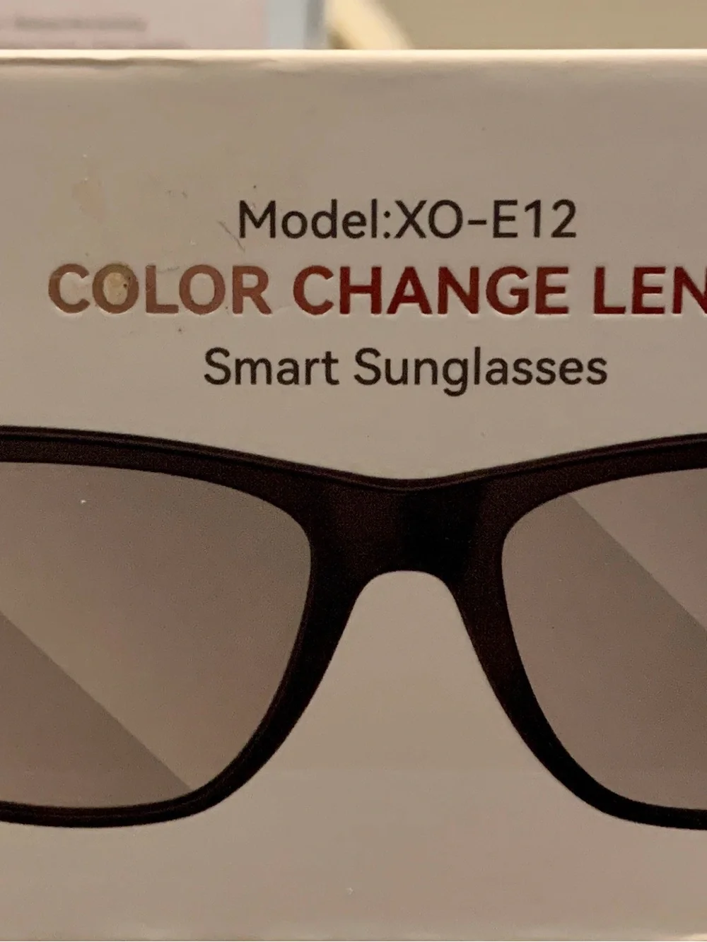 XO-E12 Smart Sunglasses in Black with Color-Change Lenses